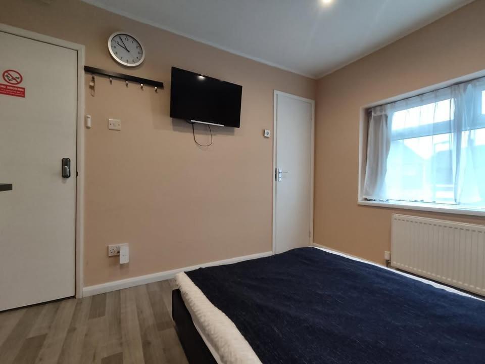 Vika Residence Deluxe Apartments Wednesbury Holiday Resort Buitenkant foto