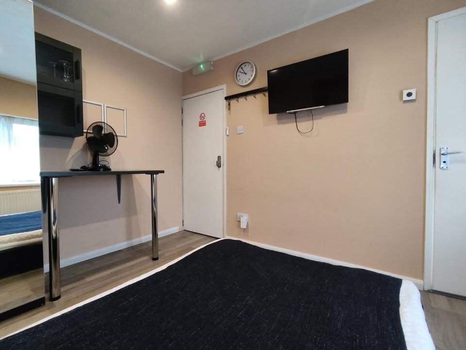 Vika Residence Deluxe Apartments Wednesbury Holiday Resort Buitenkant foto